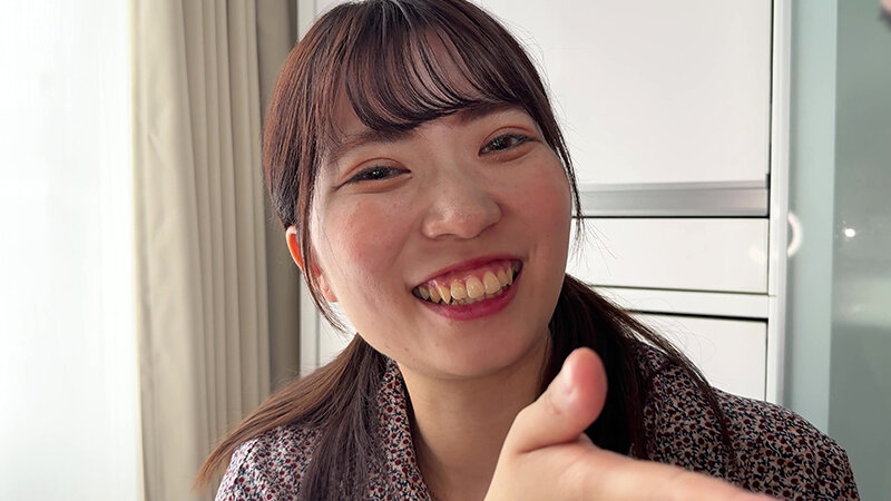 「【水月みお】美人お姉さんを街頭ナンパ！素人感あふれる個人撮影で魅せる舌ブラシ体験」のサンプル画像20枚目