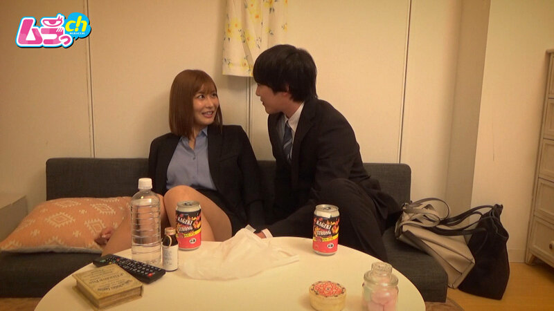 「【夏川あゆみ】巨尻美乳の素人美女が同期男子に盗撮・のぞきされ理性崩壊する一夜の過ち」のサンプル画像3枚目