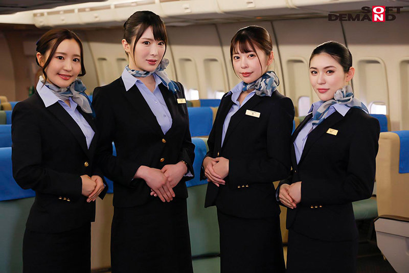 「辻井ほのか・百永さりな・森日向子・塩見彩が制服姿で中出し騎乗位！尻フェチ必見のおもてなしプレイ」のサンプル画像15枚目