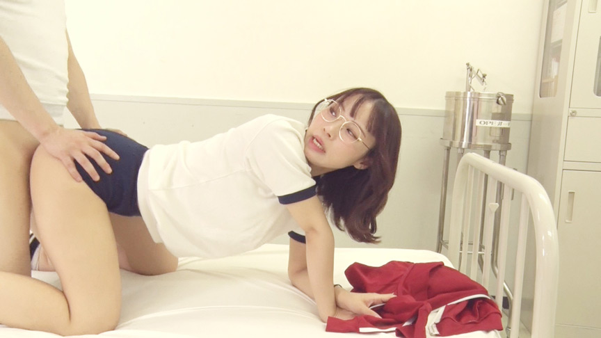 「メガネ美女のブルママネージャーが優しくサポート♡スポーツ男子を癒す密着プレイ」のサンプル画像9枚目