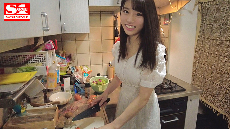 「河北彩花のハメ撮りSEXドキュメント｜巨乳スレンダー美女の素顔に迫る濃密映像」のサンプル画像2枚目