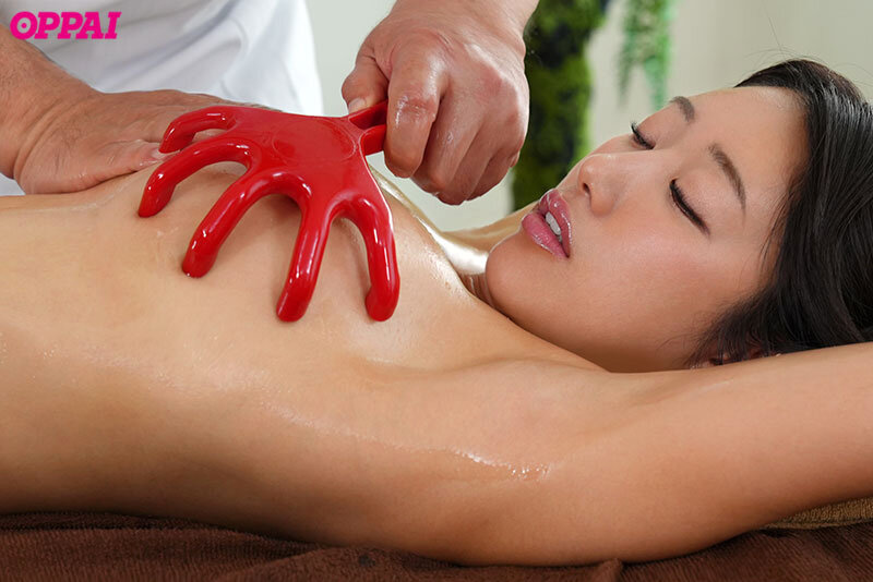 「スレンダー女優・竹内有紀が潮吹き＆中出しで絶頂アクメ！スペンス乳腺開発の快感映像」のサンプル画像2枚目