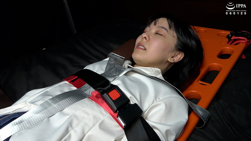 「【加護まり】制服美少女の足裏くすぐり拘束プレイ！敏感な反応がたまらない【フェチ動画】」のサンプル画像10枚目