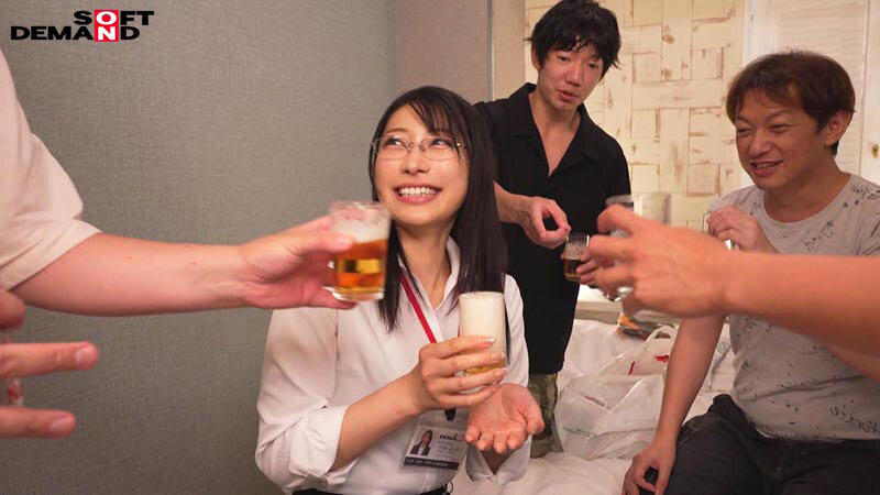 「守屋よしの ハメ撮り動画｜美人秘書OLと新宿ラブホで昼間から濃厚プライベート撮影」のサンプル画像9枚目