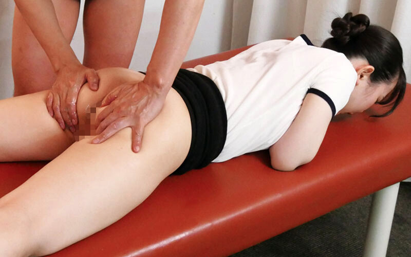 「西野乙音・椎木さつき・河北笑茉がメンズエステ面接でローション密着指導！フェラ奉仕を学ぶ新人研修」のサンプル画像7枚目