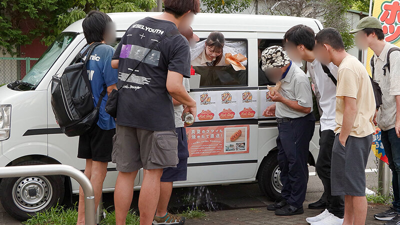 「小野坂ゆいか・望月つぼみが潮吹きアクメに挑戦！バイブイタズラで絶頂する人気AV女優の本気」のサンプル画像2枚目