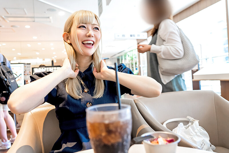 「【素人女子大生】美乳の金髪美少女RENちゃん20歳のハメ撮り中出し映像｜韓国アイドル好き天使級ボディ」のサンプル画像3枚目