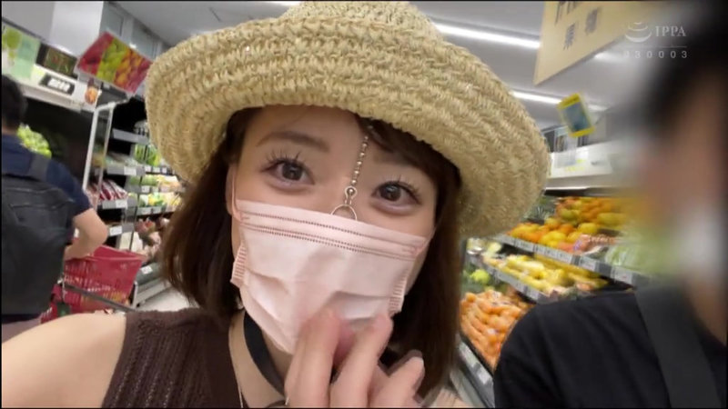 「しおかわ雲丹が野外露出で羞恥プレイ!パイパンM女お姉さんの鼻フック&ぶっかけ3P調教」のサンプル画像5枚目