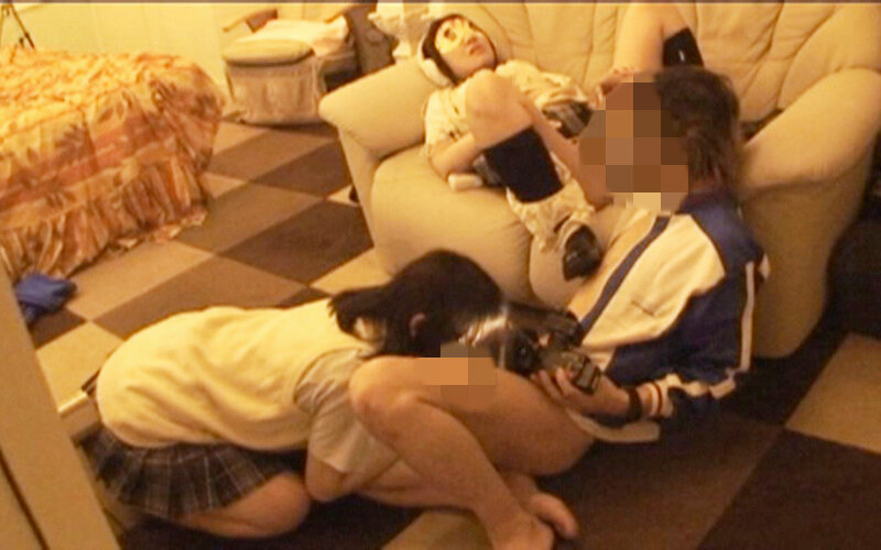 「素人JK木村つな・百田まゆかが3P中出し体験！友達と一緒に快感プレイにハマる」のサンプル画像18枚目