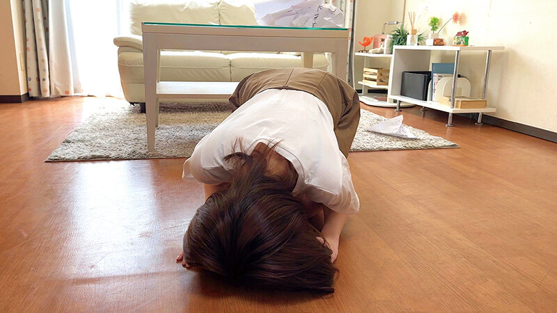 「【素人】借金苦の上京女子大生4人が3P・4Pで中出し羞恥プレイ｜涙目で絶頂する債務者たち」のサンプル画像2枚目