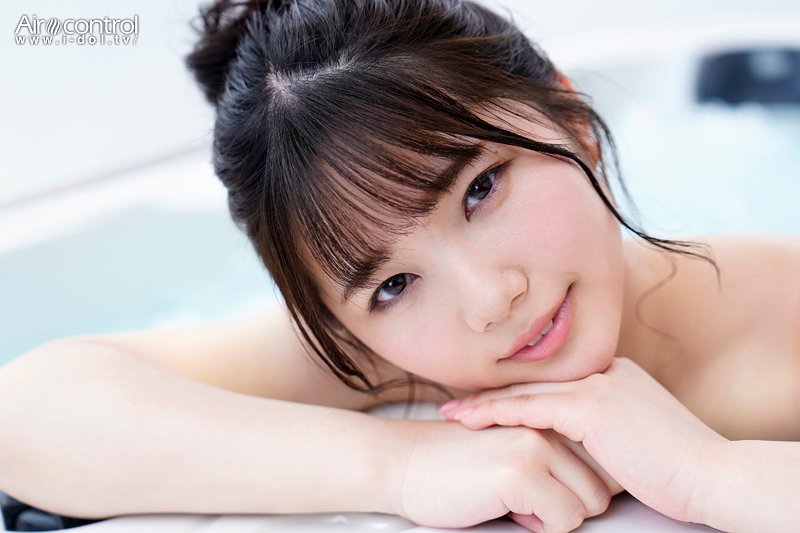 「純白彩永 ALL NUDE フルヌード披露！美しいボディを魅せるグラビア映像作品」のサンプル画像6枚目