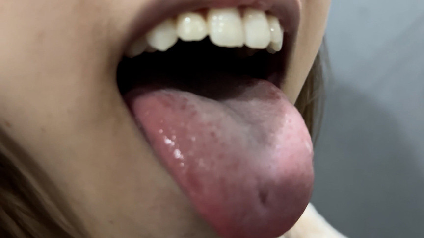 「【口腔観察】歯・舌・喉をじっくり見せる美女4名の口内フェチ動画【お得セット】」のサンプル画像7枚目
