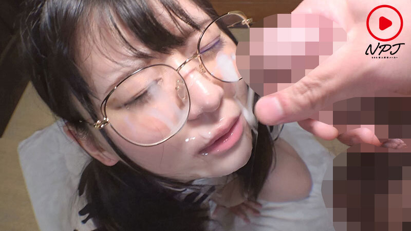 「【巨乳めがね美少女】初心なうぶっ娘に手コキさせて中出し！男性経験少ない女子を優しく筆おろし」のサンプル画像7枚目