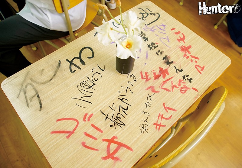 「【女子校生】清楚な制服美少女が3P・4Pで連続中出しされる公開調教プレイ」のサンプル画像7枚目