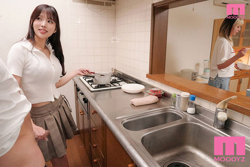 「新井リマ 痴女テク全開の逆NTR！彼女の親友が仕掛けるスリル満点フェラ＆中出し主観映像」のサンプル画像5枚目