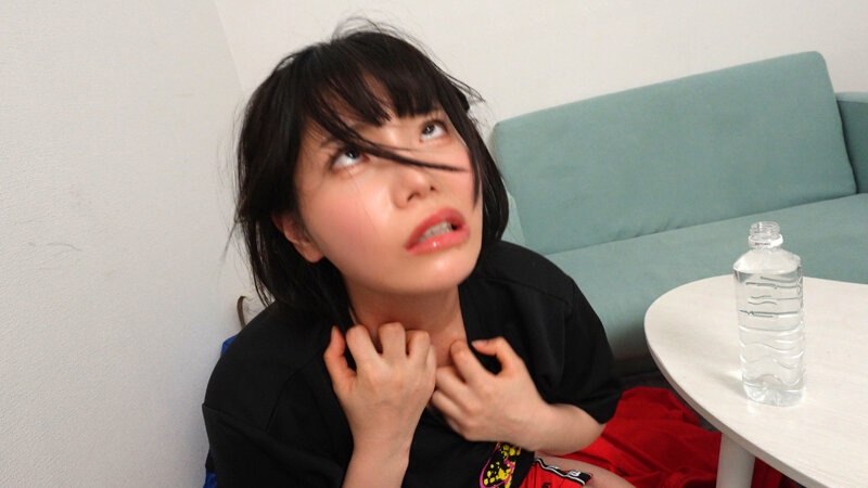 「九井スナオのイラマチオ調教！巨乳元バレー選手が更生施設で快楽堕ちする濃厚プレイ」のサンプル画像2枚目