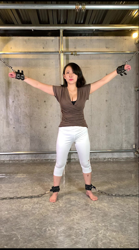 「海埜ほたるのくすぐり責め動画｜悶絶必至のこそばし拷問プレイが見逃せない」のサンプル画像2枚目