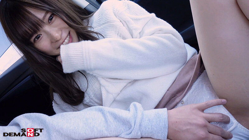 「【素人女子大生】スレンダー美少女ひなちゃん23歳の初撮りハメ撮り｜潮吹き絶頂でおねだり連発」のサンプル画像4枚目