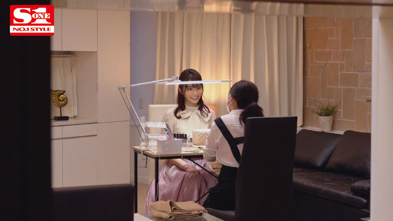 「河北彩花のハメ撮り密着ドキュメント｜スレンダー美女に即ハメ＆フェラで迫る緊張感MAX映像」のサンプル画像7枚目