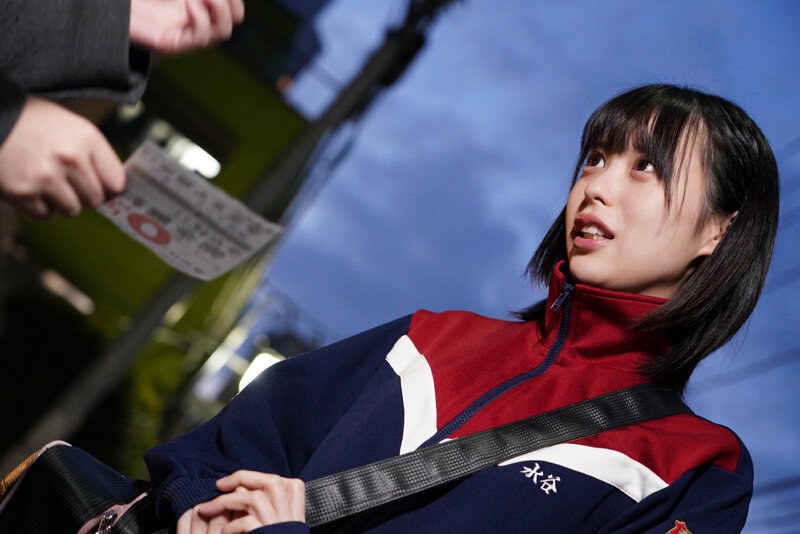 「佐野なつ・天馬ゆい・蓮見天｜スレンダー女子校生が拘束され潮吹き＆ごっくん！部活帰りの敏感娘を激しく開発」のサンプル画像2枚目