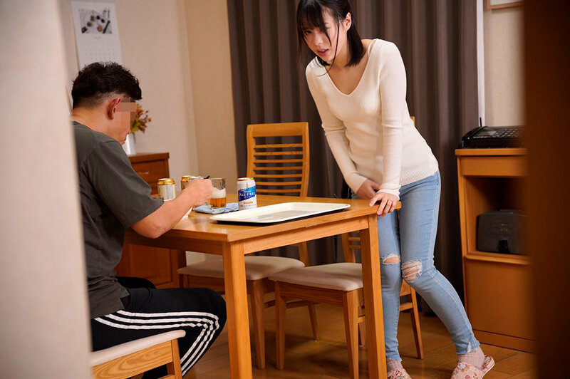 「天馬ゆい 人妻が潮吹き中出しで羞恥責め!同窓会で再会した元カノを自宅で寝取る興奮映像」のサンプル画像11枚目