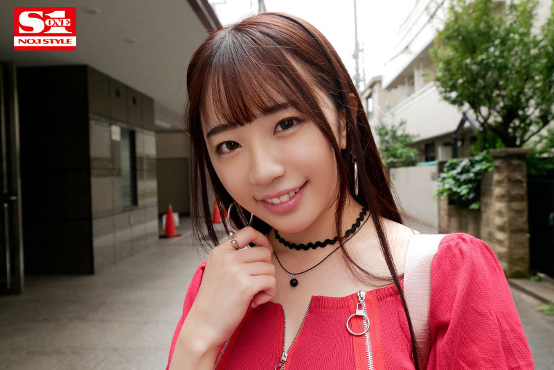 「東雲みれいが痴女プレイで淫語責め＆濃厚キス・パイズリ！Gcup美少女の小悪魔テクニック全開」のサンプル画像1枚目