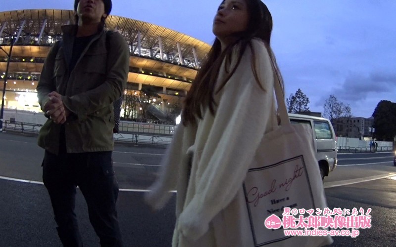 「素人女子大生をナンパ即ハメ!コスプレ美女との街角ゲットドキュメント」のサンプル画像3枚目