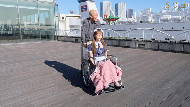 「小倉由菜がメイド風ラブドールに!イラマチオご奉仕で魅せるドール系プレイが話題」のサンプル画像3枚目