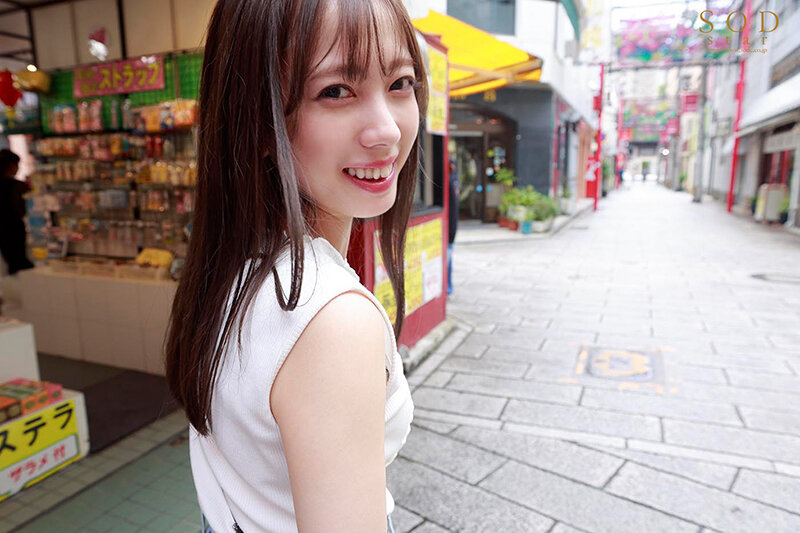 「【小湊よつ葉】元アイドルAV女優のハメ撮り＆野外露出ドキュメント！カーセックスや4Pで魅せる非日常セックス」のサンプル画像10枚目