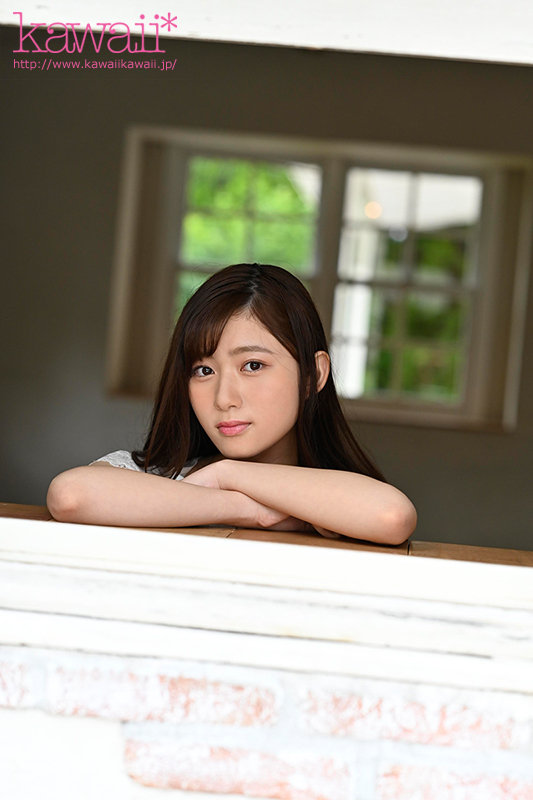 「美少女女子大生・栗宮ふたばAVデビュー！恥じらいキス・接吻で魅せる羞恥プレイが話題」のサンプル画像10枚目