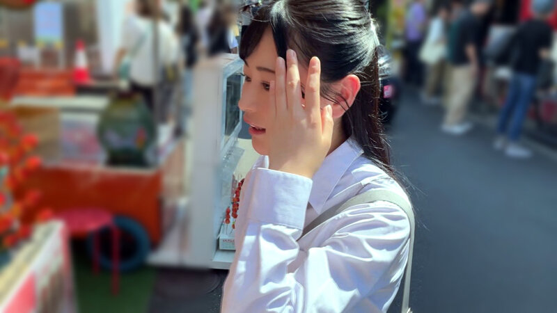 「響乃うた 中出しコスプレ撮影!スレンダー美乳美少女の美尻に興奮必至の濃密プレイ」のサンプル画像1枚目