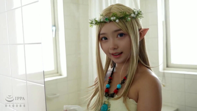 「異世界からの幼精エルフ コスプレ美少女に中出し|人気女優が魅せるファンタジー世界」のサンプル画像1枚目